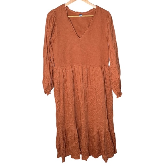 NWT Old Navy Smocked Eyelet Clip Dot Midi Dress - Warm Hickory - Picture 3 of 13